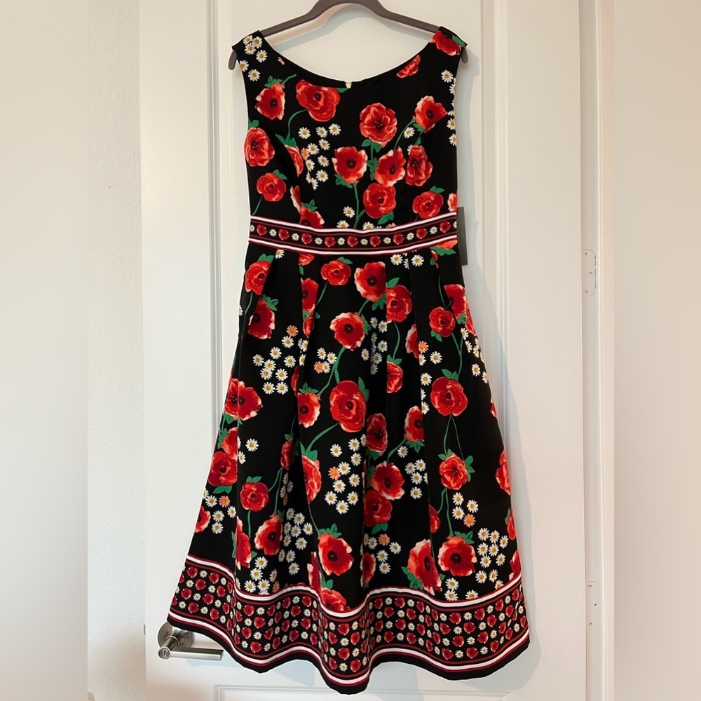 Eva Mendez for New York & Company floral midi sleeveless dress with pockets.